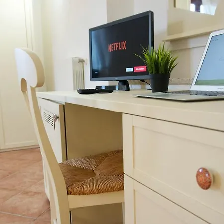 Welcomely - Affittacamere Insula Apartament